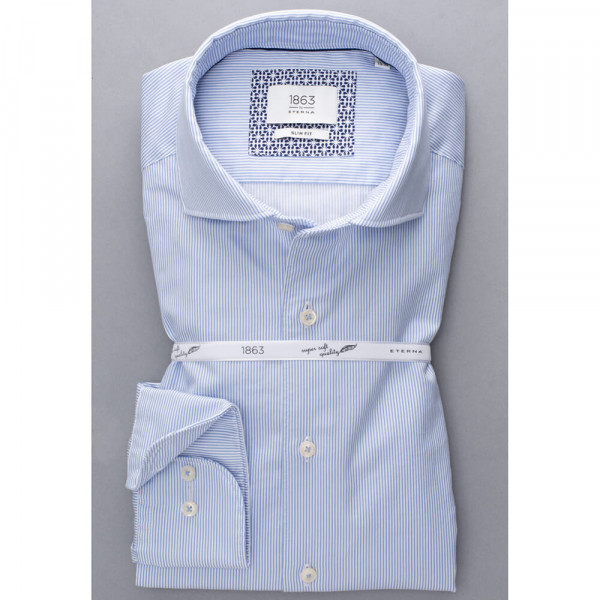 Camisa Eterna SLIM FIT UNI STRETCH azul claro con cuello Seccionado de corte estrecho