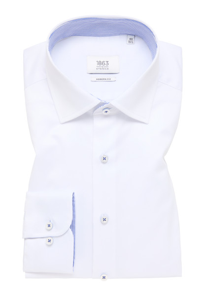 Camisa Eterna MODERN FIT TWILL blanco con cuello Clásico Kent de corte moderno