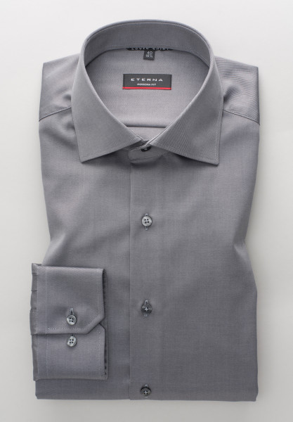 Camisa Eterna MODERN FIT TWILL marrón con cuello Clásico Kent de corte moderno