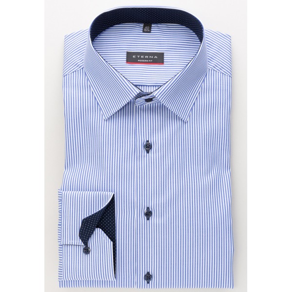 Camisa Eterna MODERN FIT TWILL RAYAS azul medio con cuello Kent moderno de corte moderno